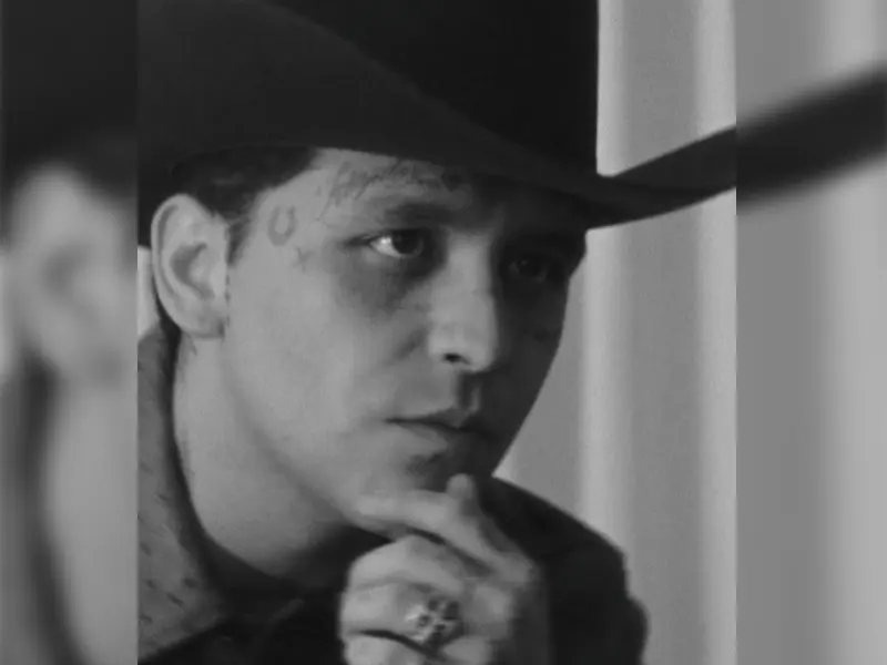 Christian Nodal revela que tardará años en eliminar los tatuajes de su rostro