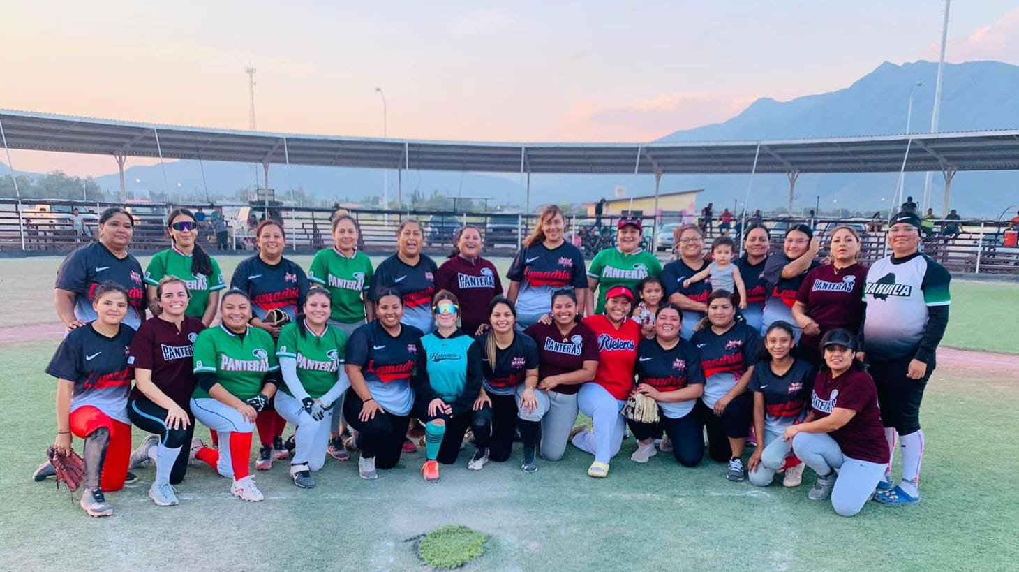 Ganan Bravas de Lamadrid campeonato de softbol femenil