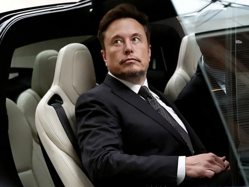 Elon Musk amenaza con prohibir los dispositivos de Apple que tengan OpenAI