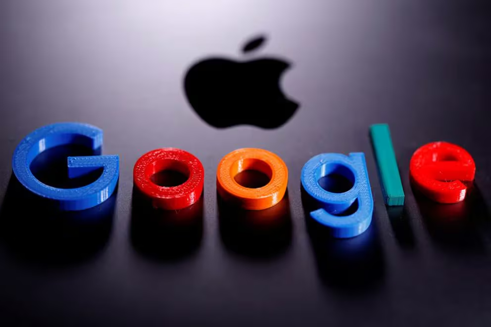 Apple estaría tocando la puerta de Google para implementar la IA Gemini en Siri