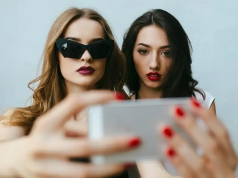 Once señales claras para identificar a un narcisista