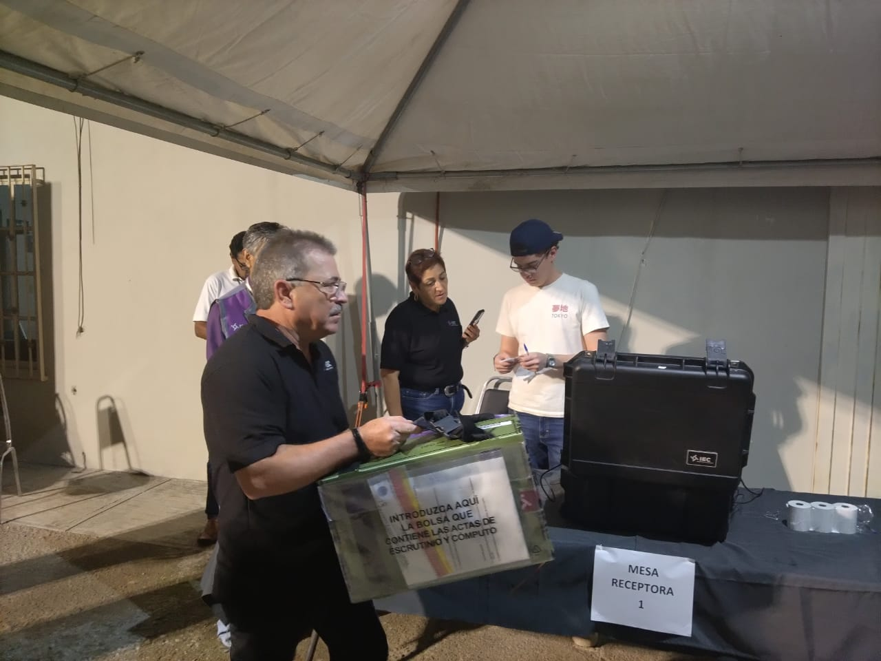 LLega primer urna al IEC de Sabinas