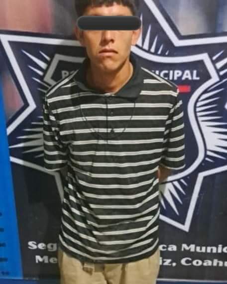 Detienen a ladrón con dinero y herramientas