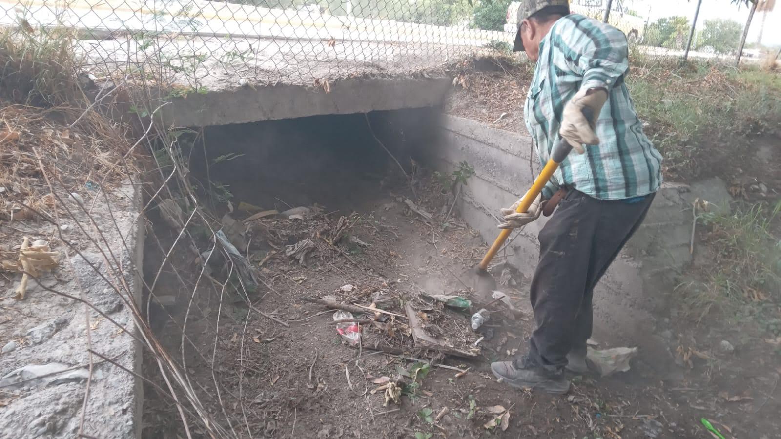 Refuerza SB limpieza en canales de agua