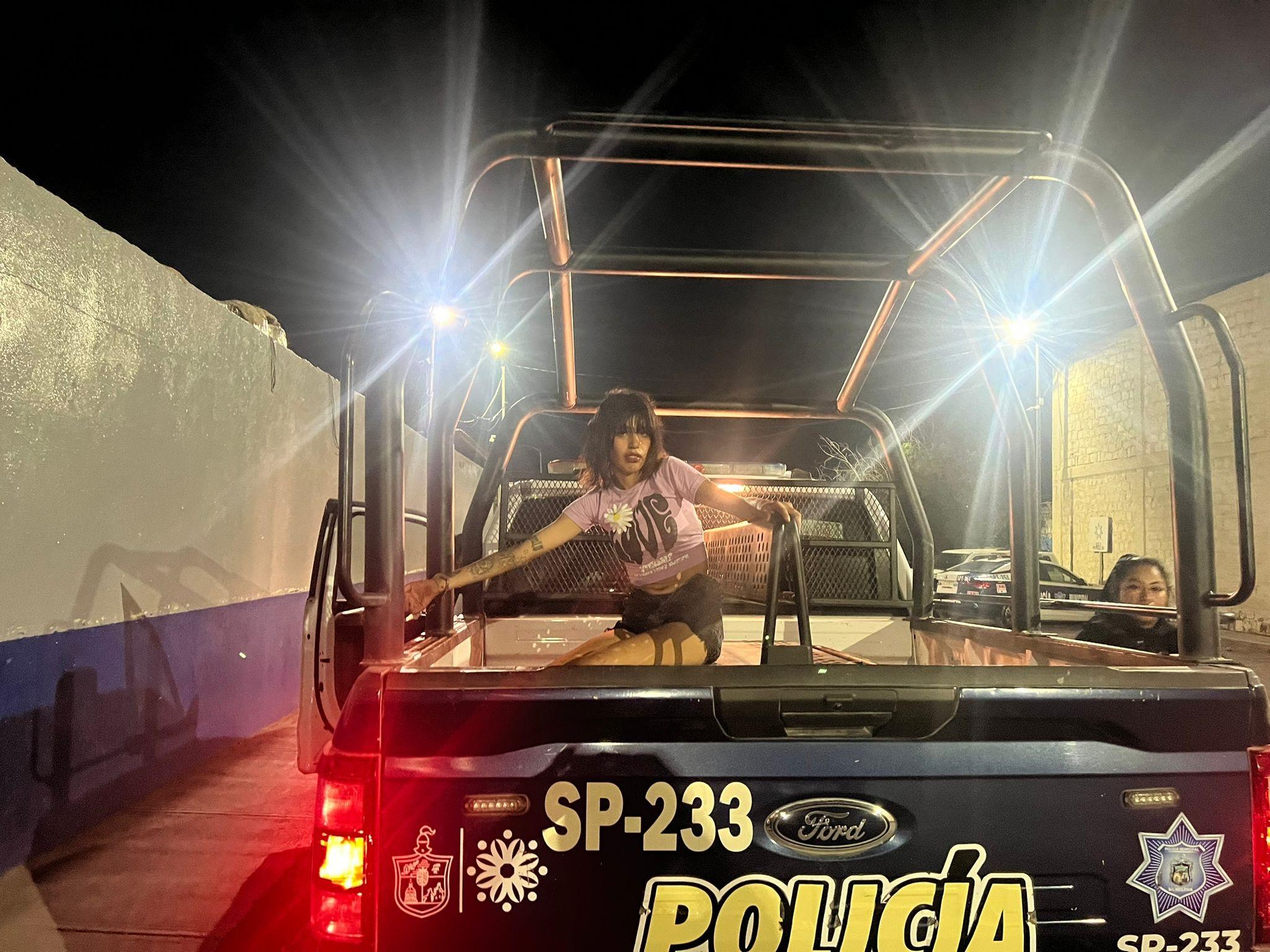 Deambulaba mujer en estado inconveniente