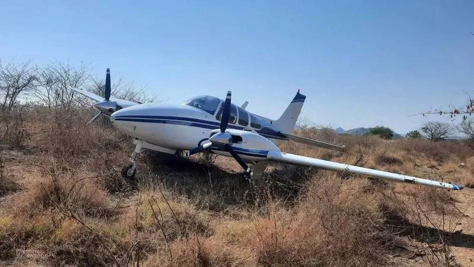 Mueren mexicanos tras accidente de avioneta