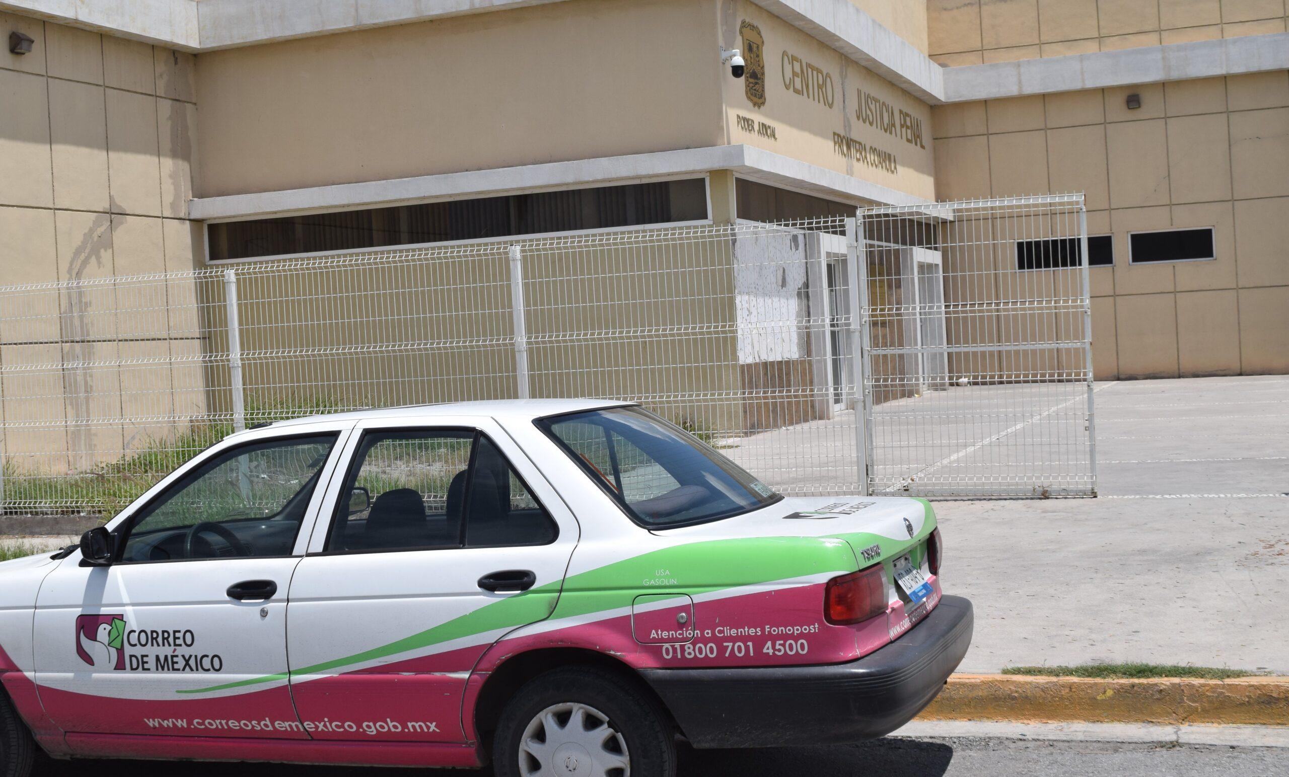 Detienen a cartero; transportaba droga