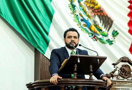 Feliz Hurtado por presea Post Mortem a Guadiana