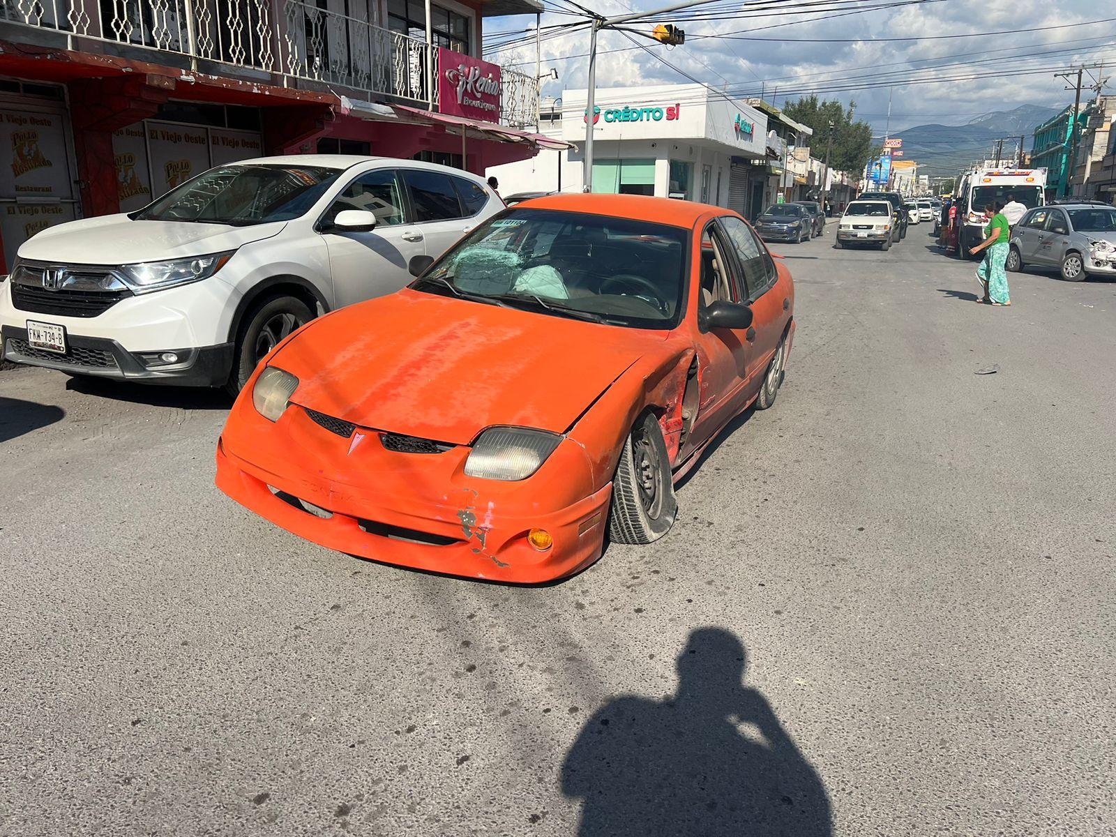 Colisionan dos autos; otra vez mismo cruce