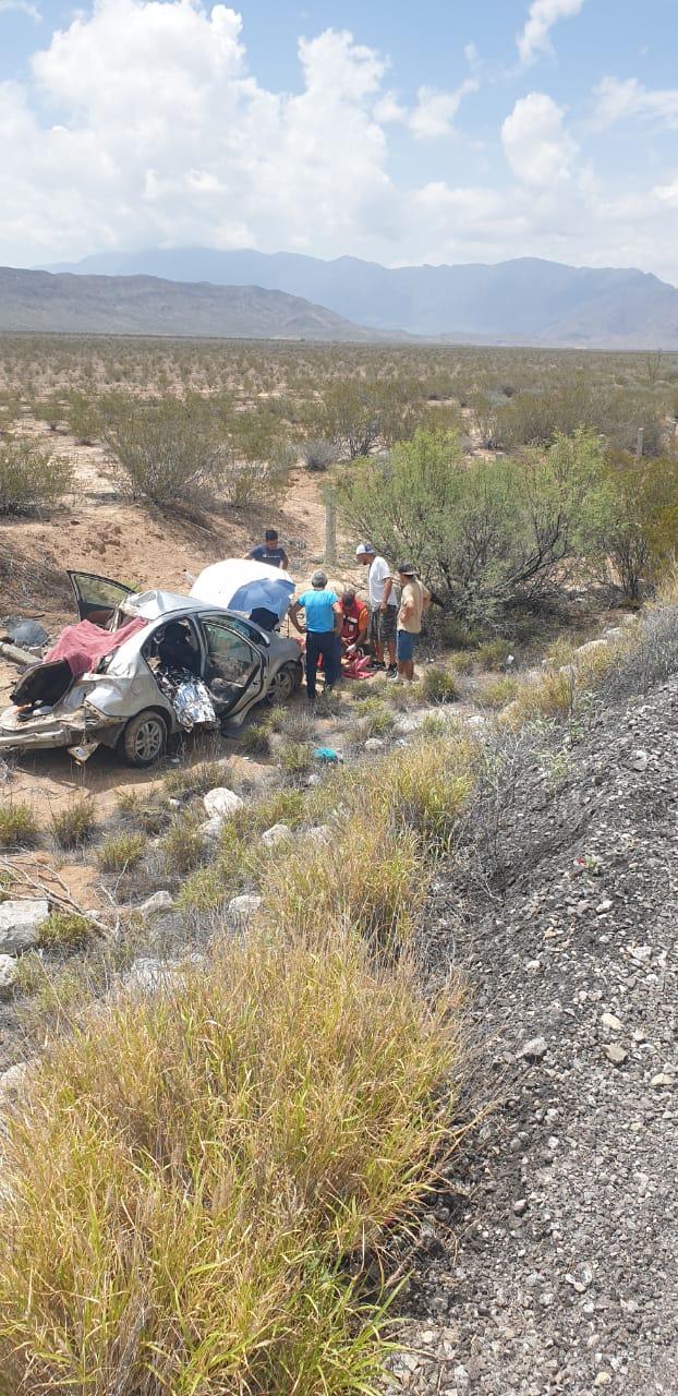 Fallece monja tras volcadura en la 30