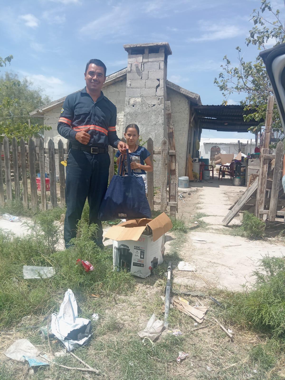 Fuego consume toda su casa; piden ayuda