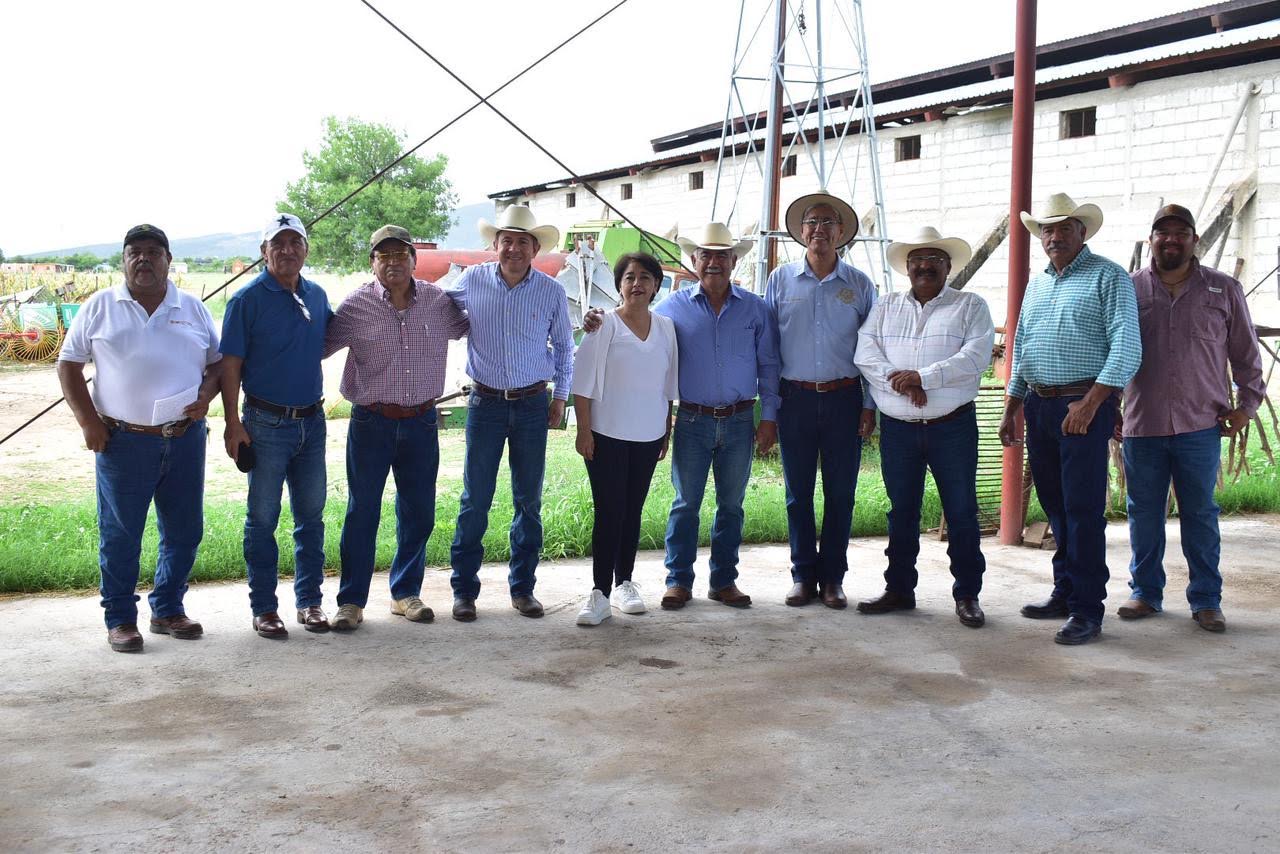 Participan productores en demostración de tecnología