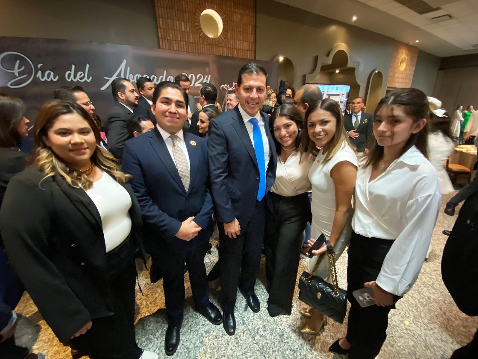 Celebran en Saltillo  el Día del Abogado