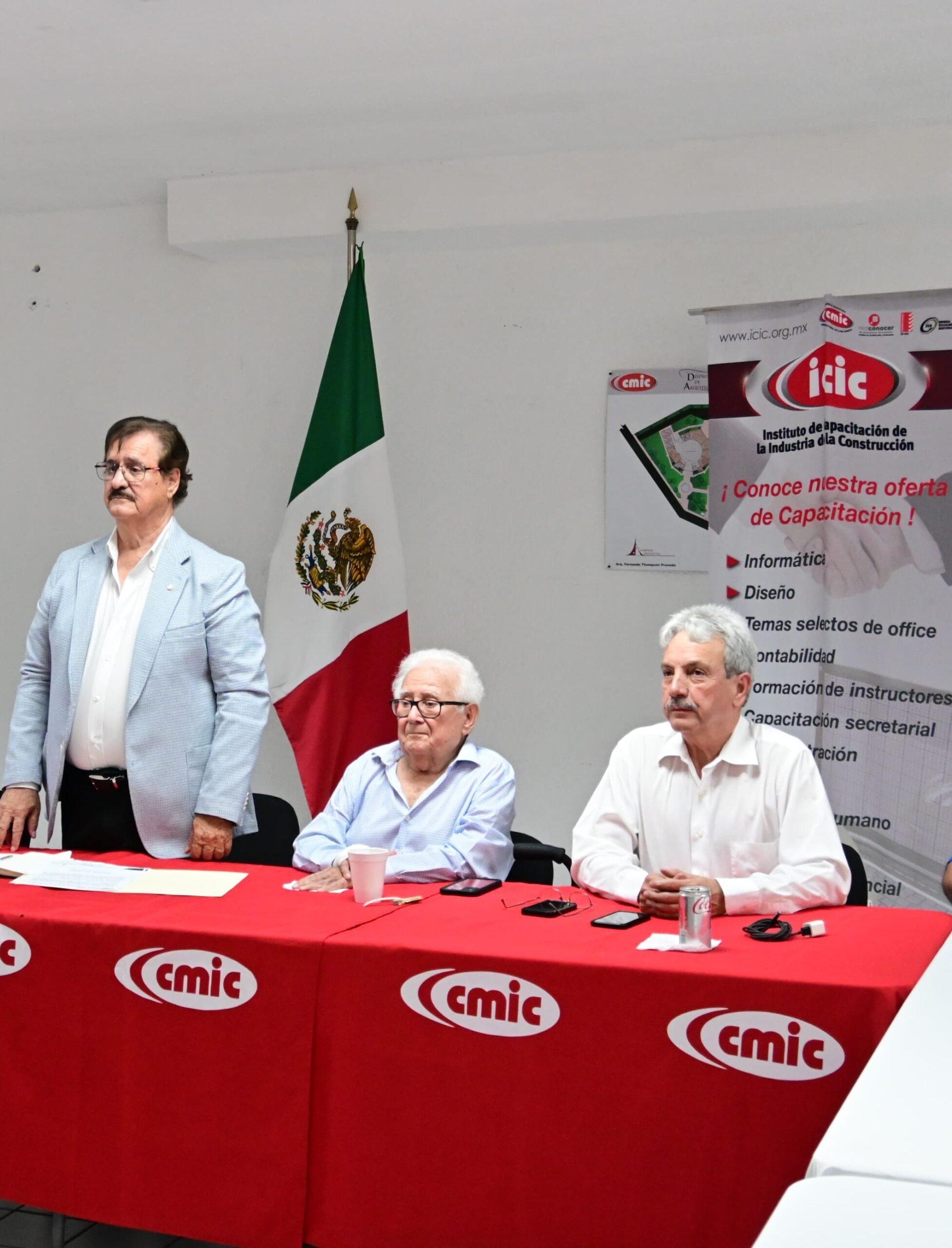 Piden empresarios no desmantelar AHMSA