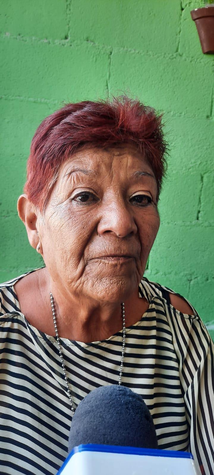 Llora la muerte de su amado esposo