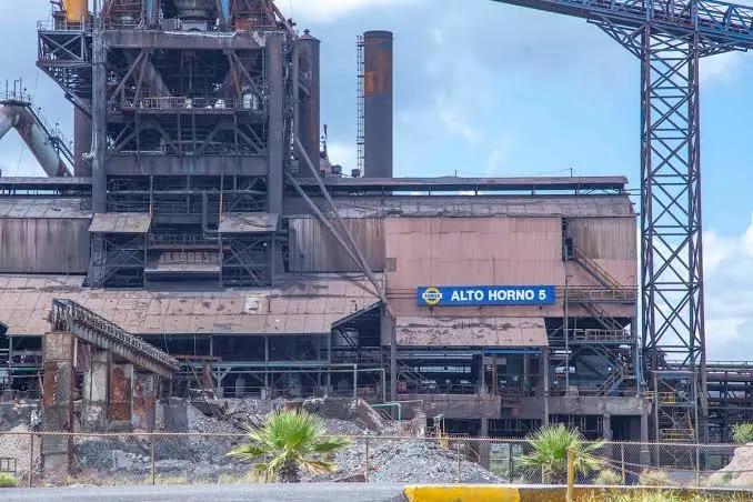 Planean vender AHMSA a uno solo: Conciliador