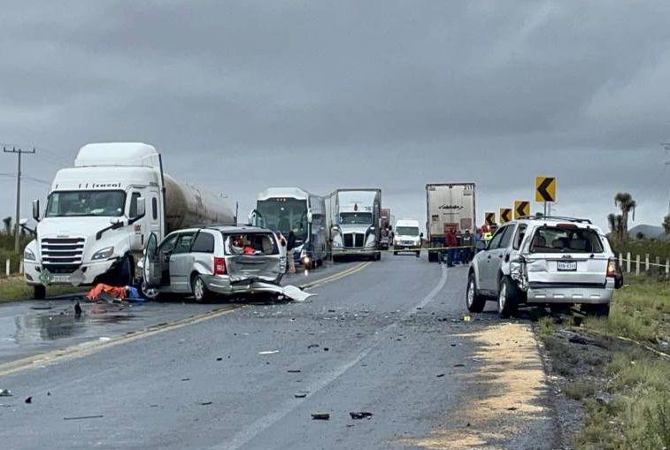 Muere hombre en choque múltiple