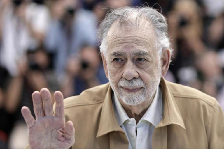 Revelan vídeos de Francis Ford Coppola besando e incomodando a extras durante rodaje