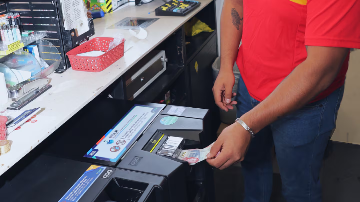 Tiendas Oxxo tendrán cajeros automáticos virtuales en México