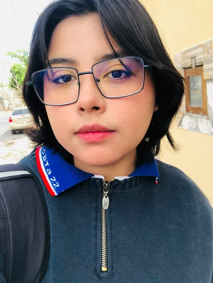 Gana estudiante de 4c beca de literatura