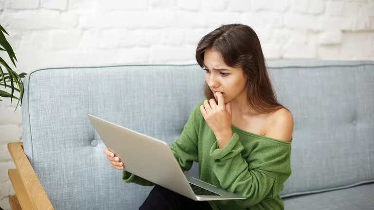 Qué hacer si tu computador no enciende o tiene la pantalla negra