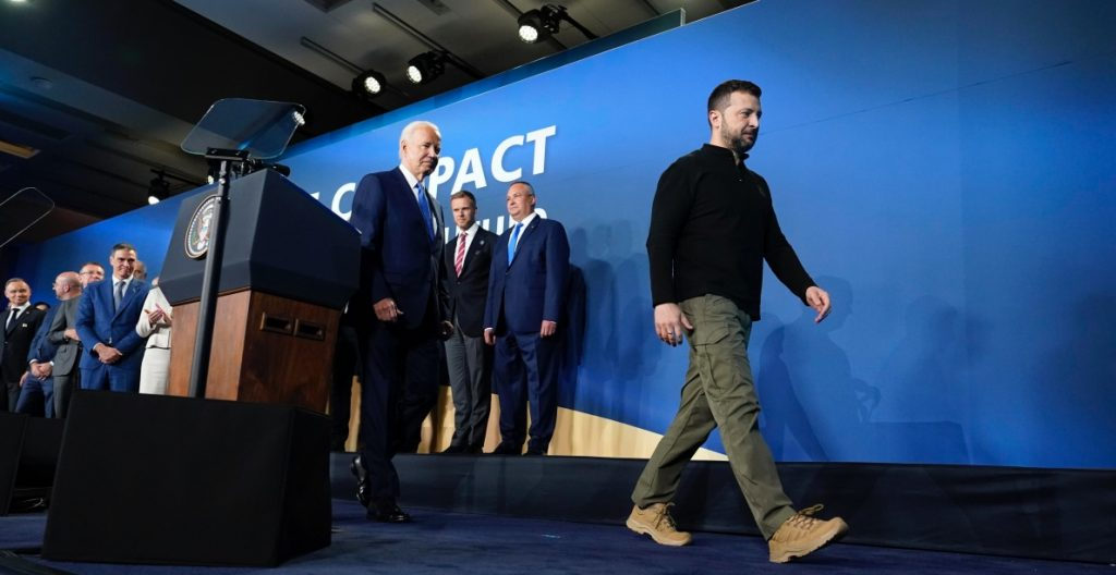 Biden se equivoca y presenta a Zelenski como «presidente Putin»
