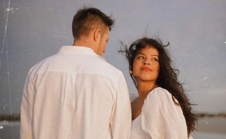 Cosas que suele ocultarle un hombre a su pareja