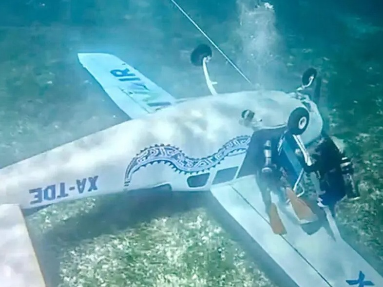 Avioneta se desploma al mar frente a Cozumel