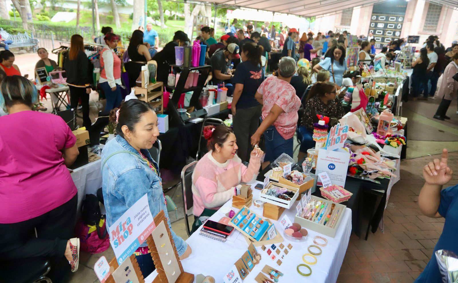 Todo un éxito Bazar Mujeres Unidas