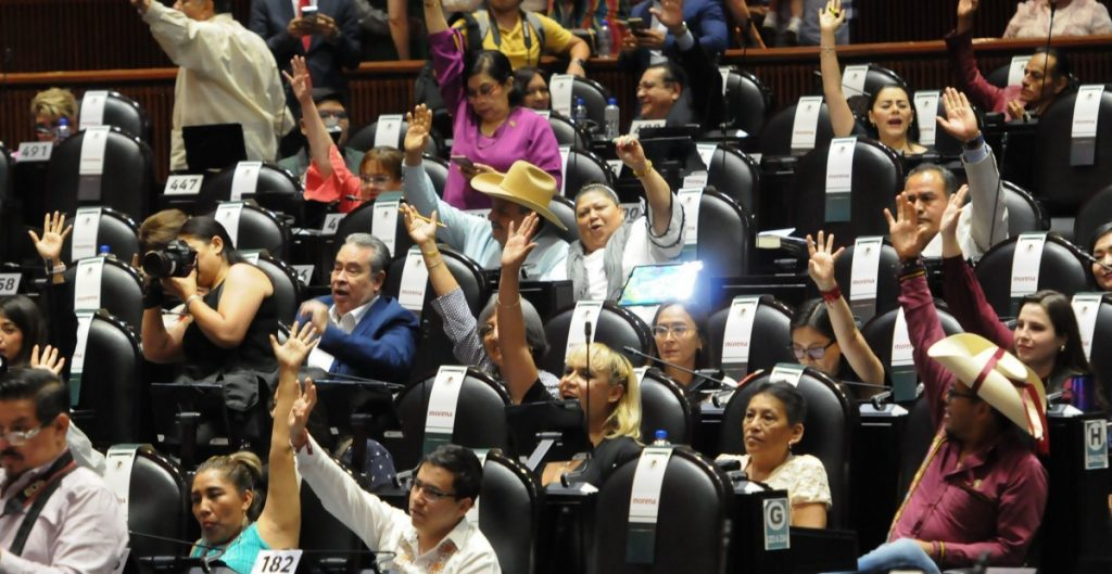 Acusan que Segob presiona a autoridades electorales para que Morena y aliados tengan sobrerrepresentación en el Congreso
