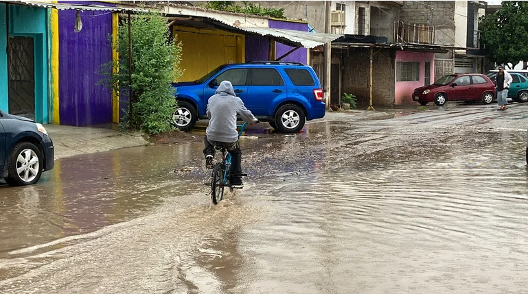 Se mantiene pronóstico de lluvias intensas y torbellinos