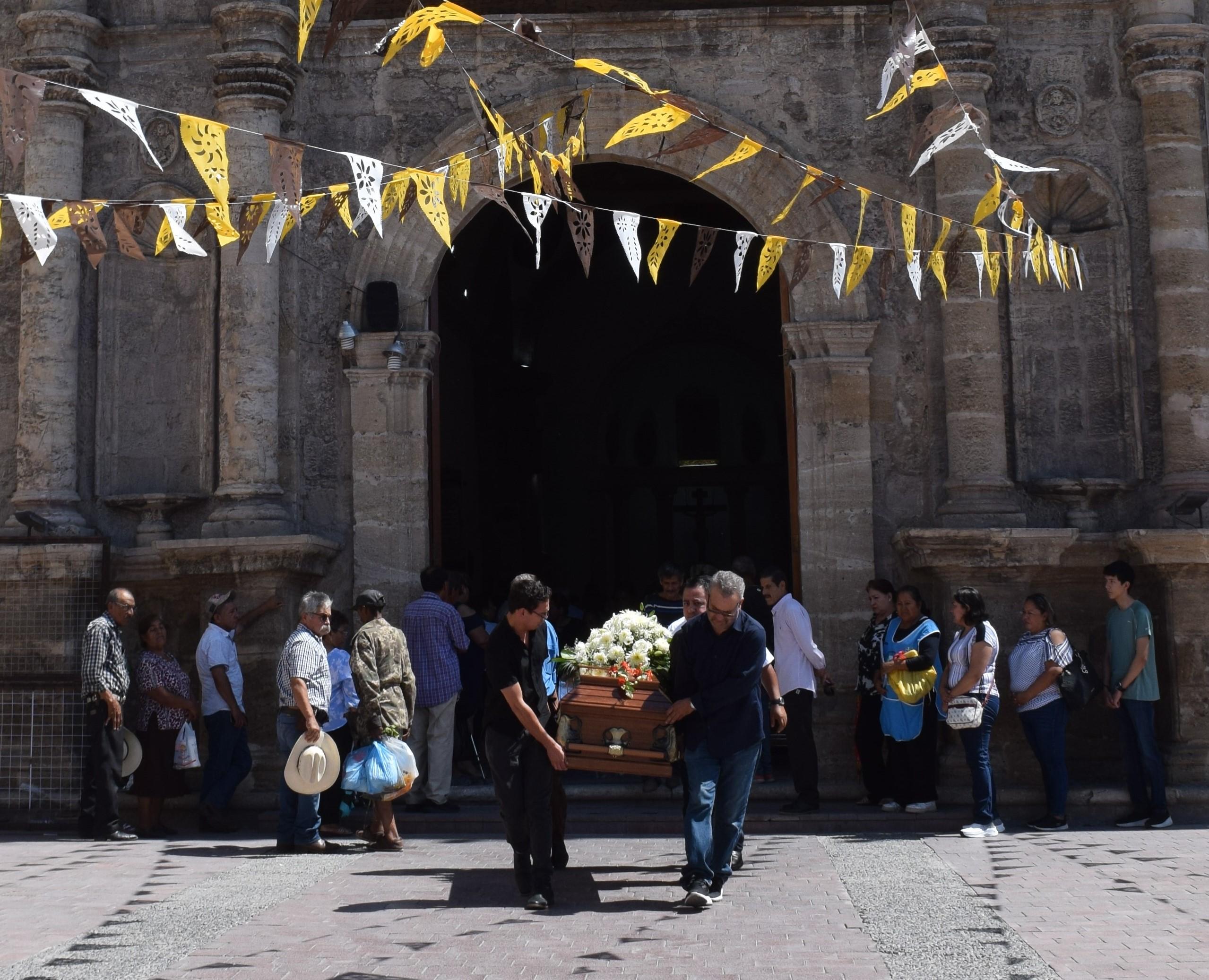 Despiden con misa a empleado de AHMSA