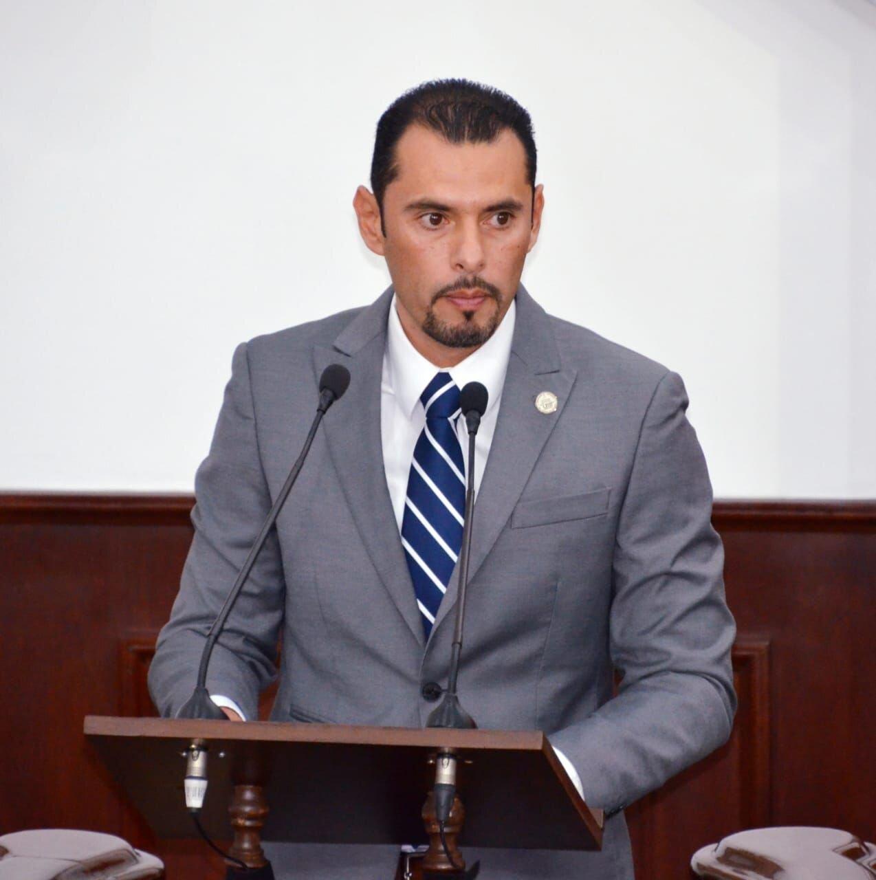 Solicitan ventanillas para agilizar trámites