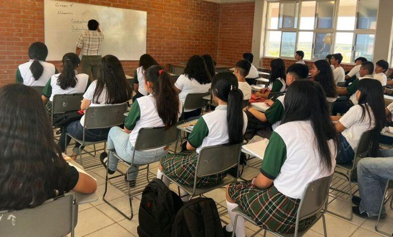 Absorbe Coahuila pagos a docentes