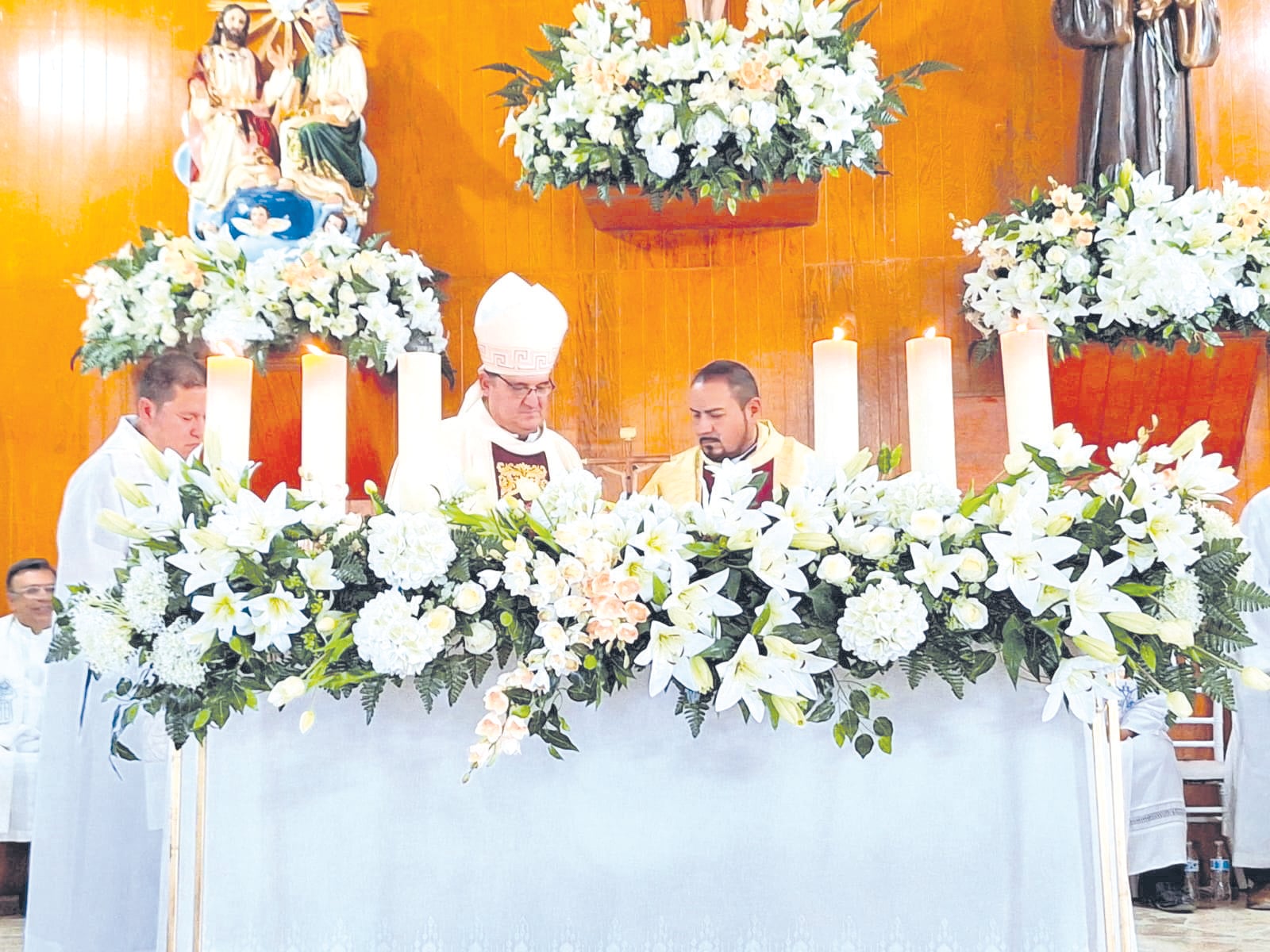 Recibe San Antonio de Padua a padre Christian
