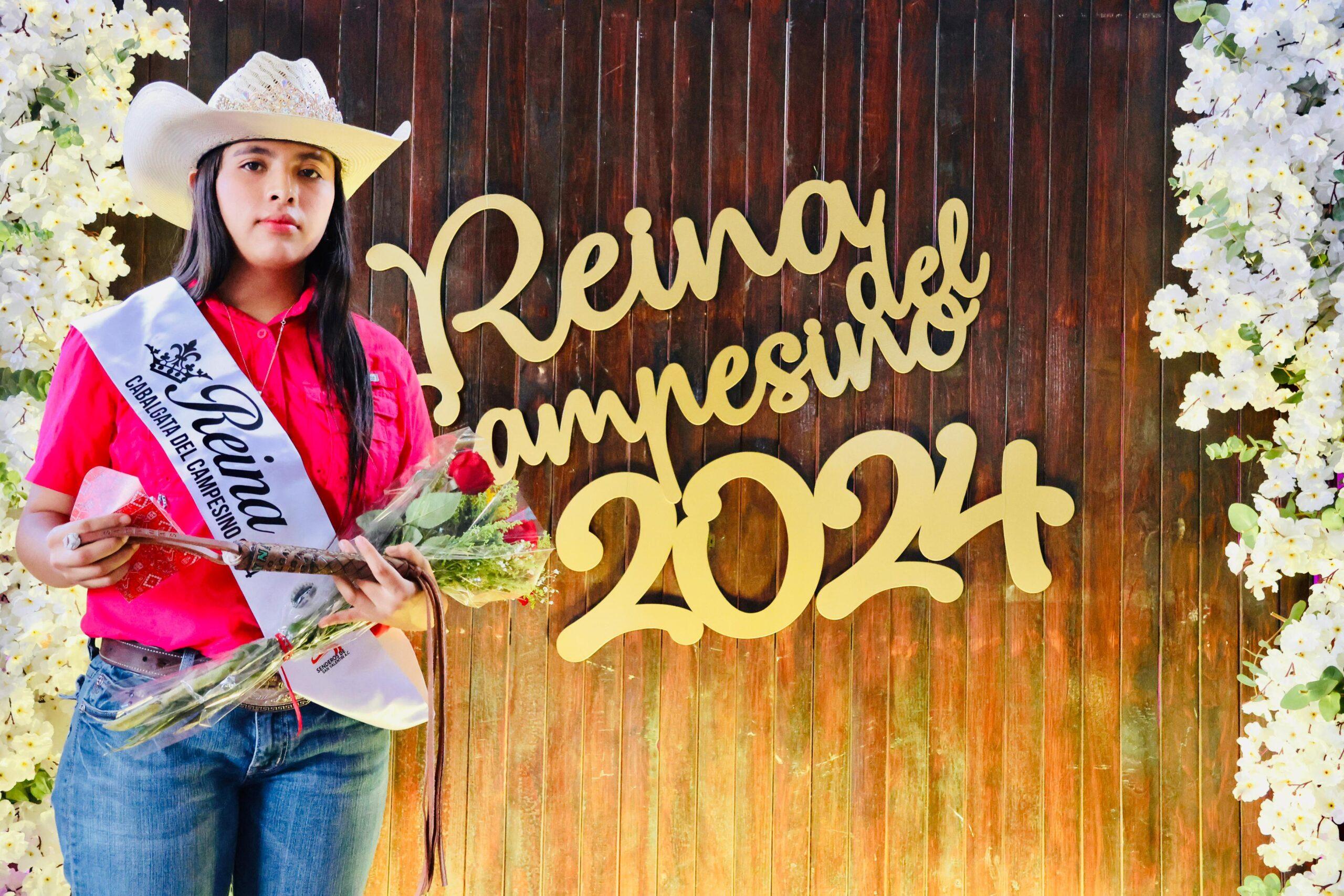 Coronan a Gabriela I Reina del campesino