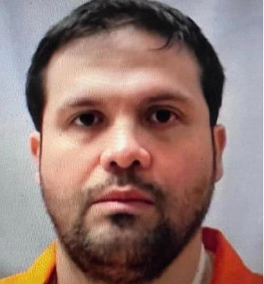 Revelan foto policial de Joaquín Guzmán López al comparecer ante juez en Chicago