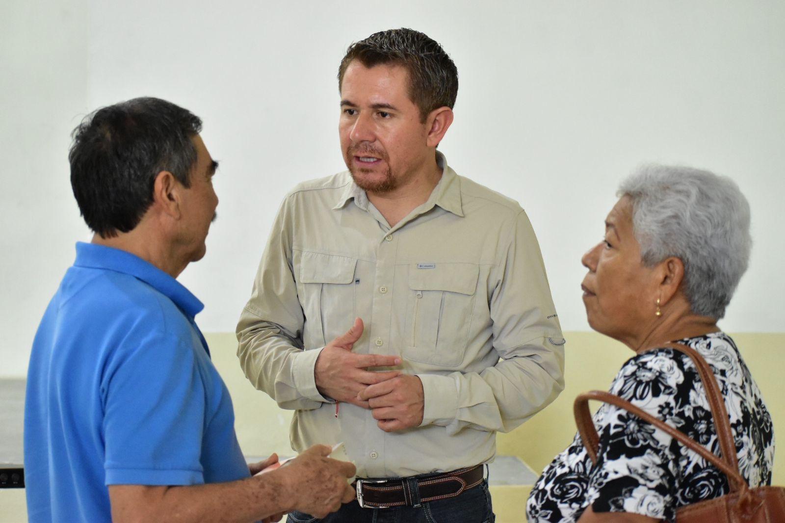 HUGO LOZANO SIGUE ILUMINANDO HOGARES