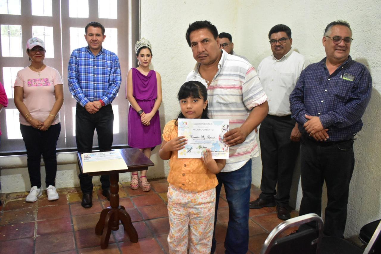 Clausuran cursos de verano en San Buena