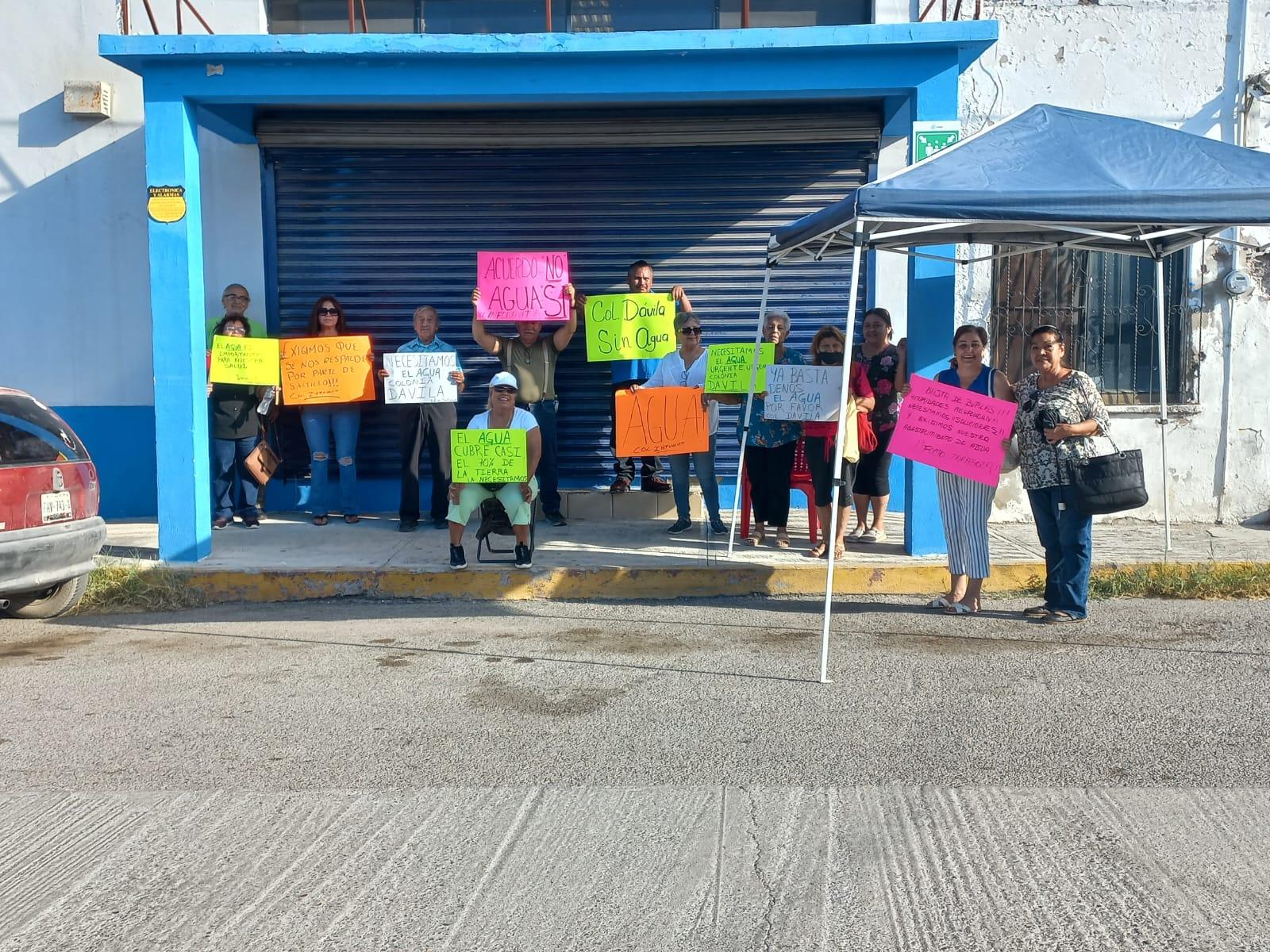 Tras horas de bloqueo aceptan reabrir Simas