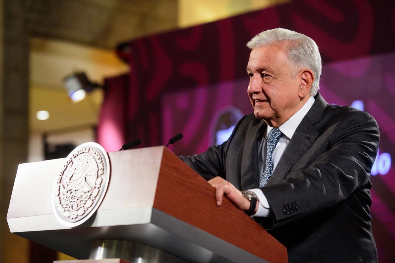 AMLO reclama a Poder Judicial pagar elección de jueces con dinero de fideicomisos