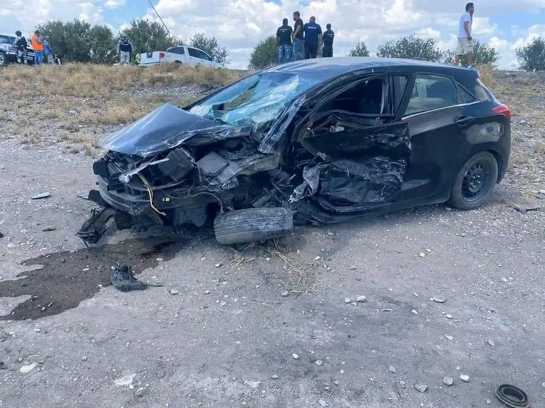 Deja accidente a madre e hijo lesionados en la 57