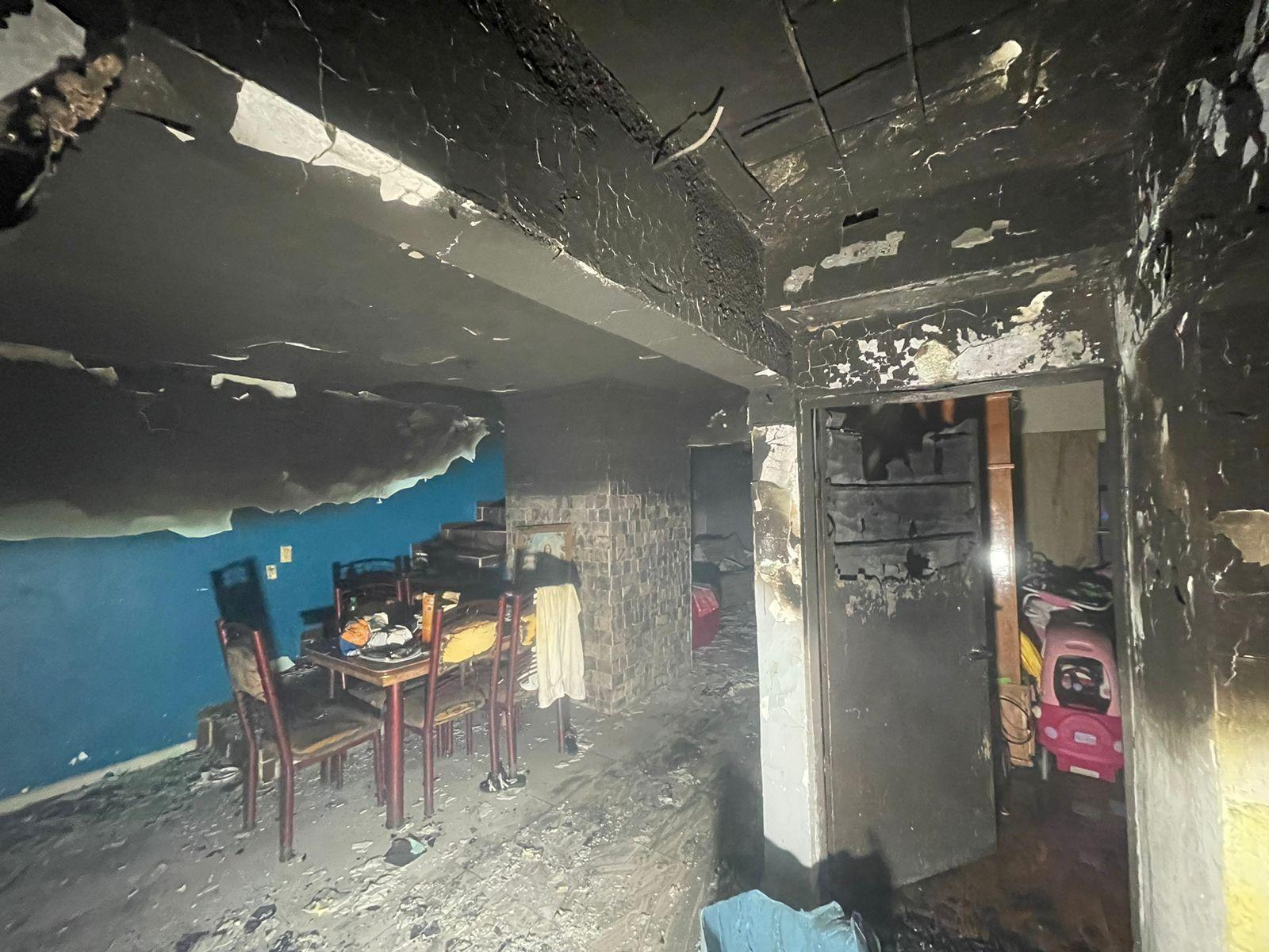 CONSUME INCENDIO CASA EN FRONTERA