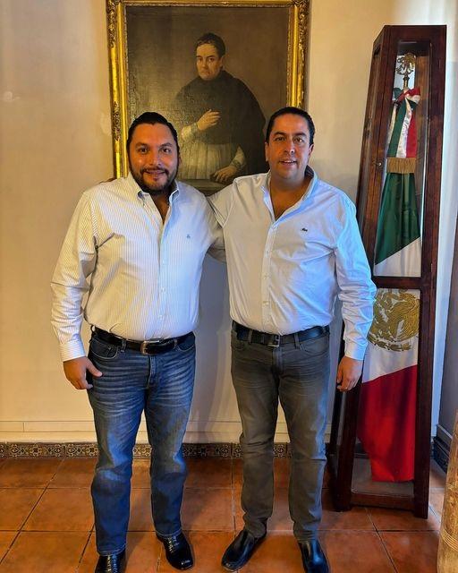 Sostienen fructífero encuentro Carlos Villarreal y Chema Morales