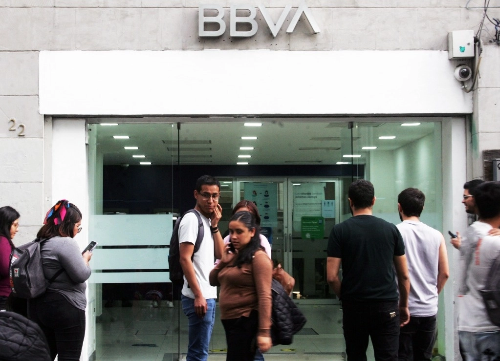 Perú y Colombia superan a México en pagos digitales: BBVA