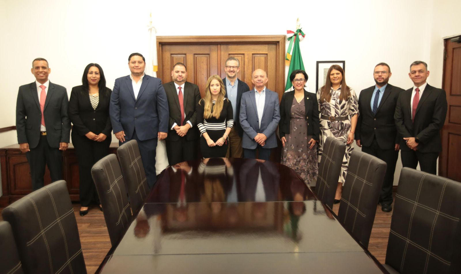 ENTREGAN NUEVOS NOMBRAMIENTOS EN LA SECRETARÍA DE EDUCACIÓN