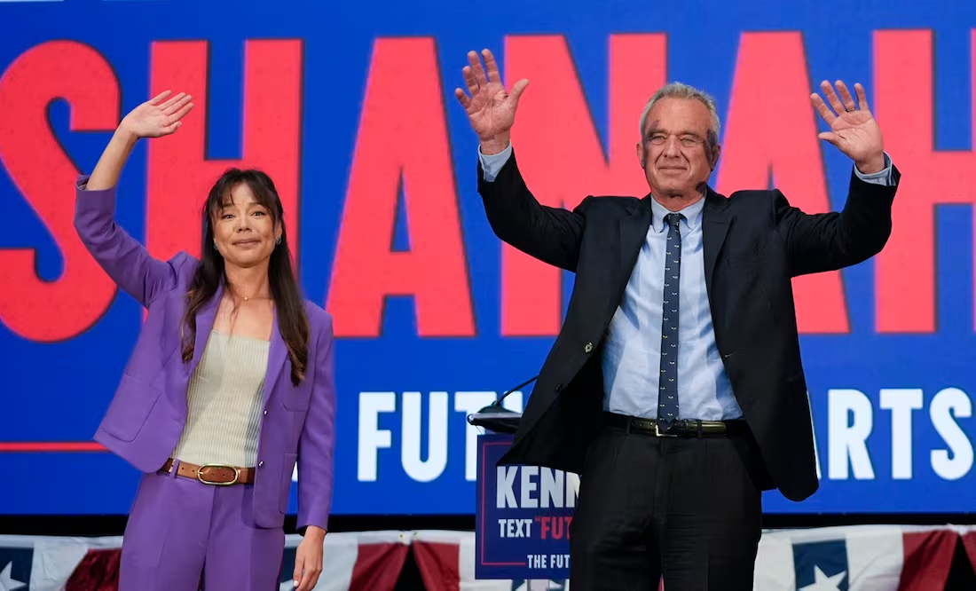 Robert F. Kennedy Jr., candidato independiente, «suspende» su campaña y apoya a Trump