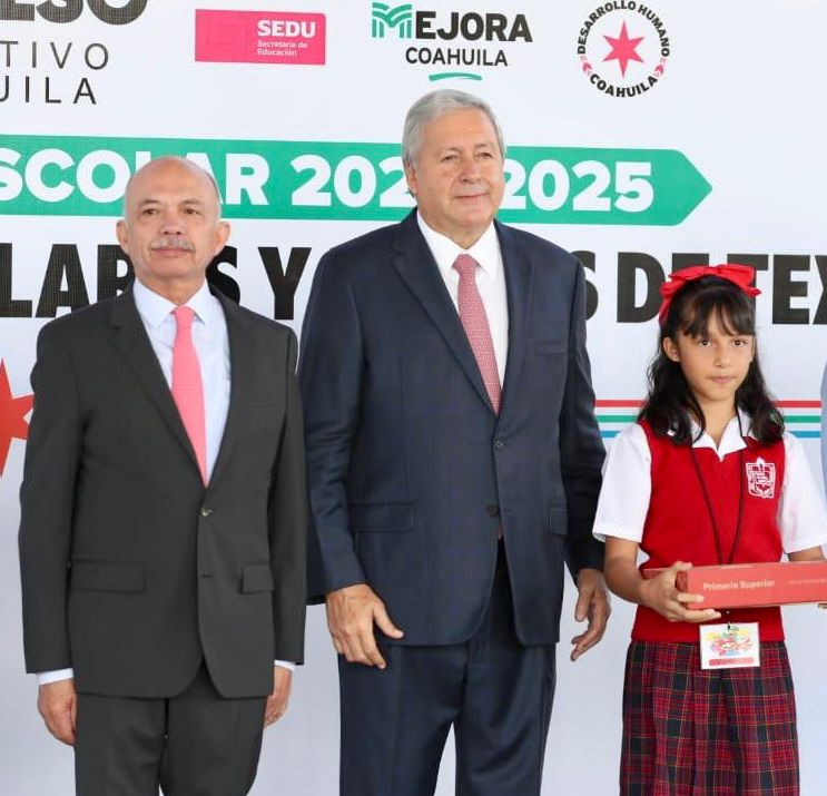 Refrenda Chema Fraustro compromiso con la educación