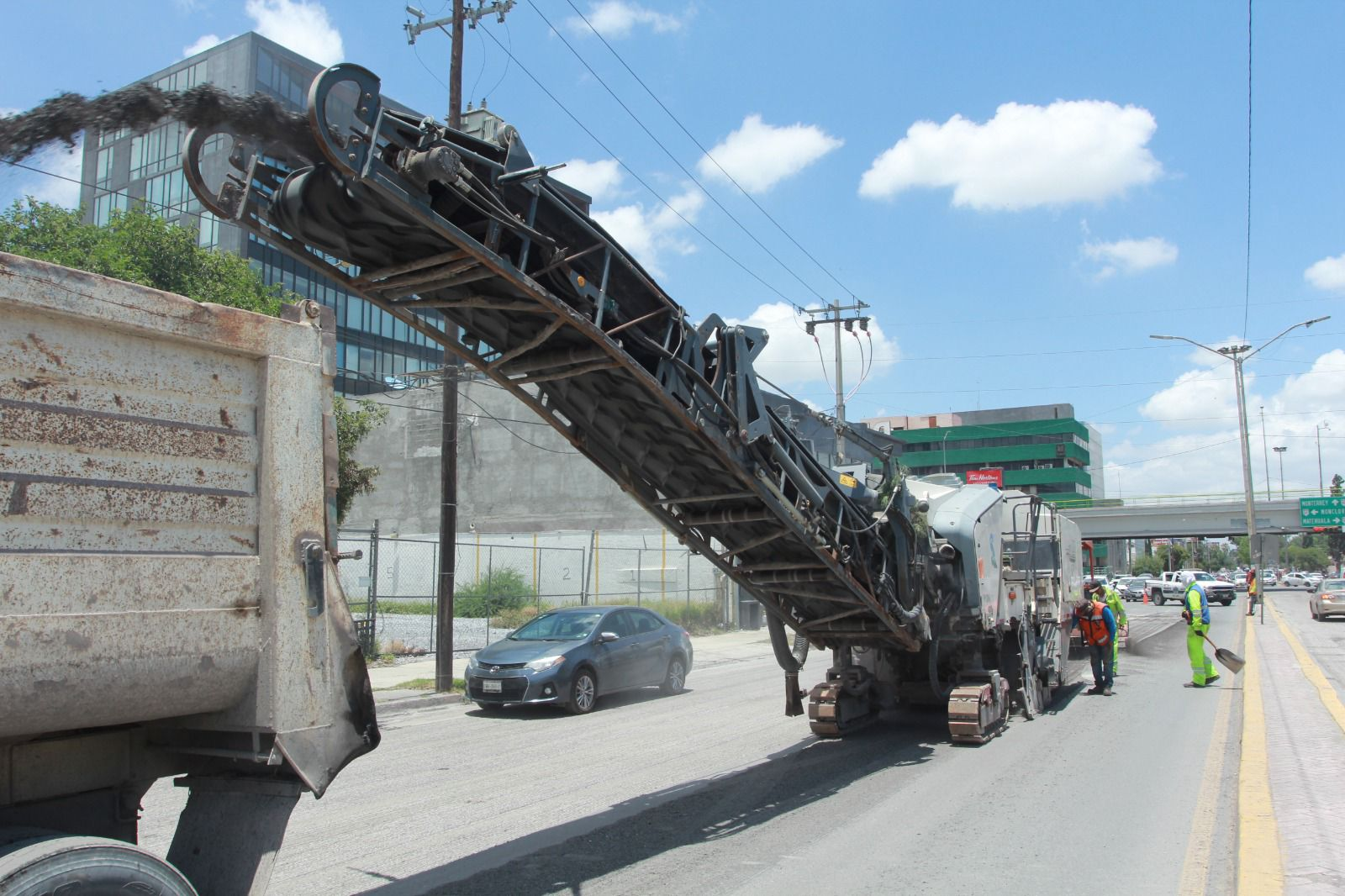 Tome sus precauciones: continúan obras en V. Carranza