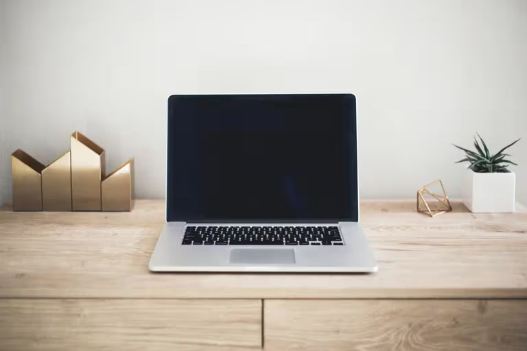 Por qué la computadora se apaga repentinamente y cómo solucionarlo